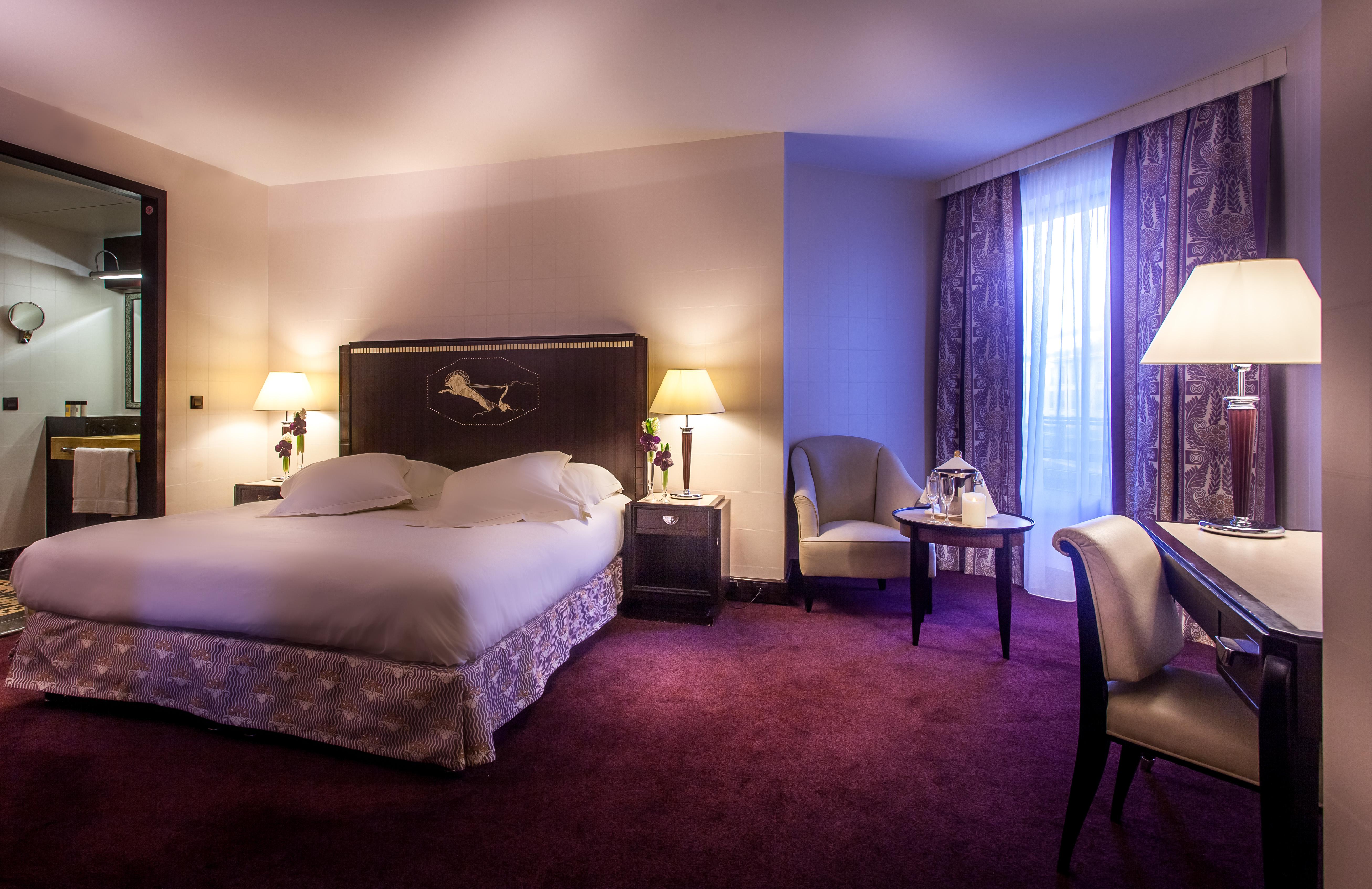 L'Hotel Du Collectionneur Párizs Kültér fotó A room at the hotel