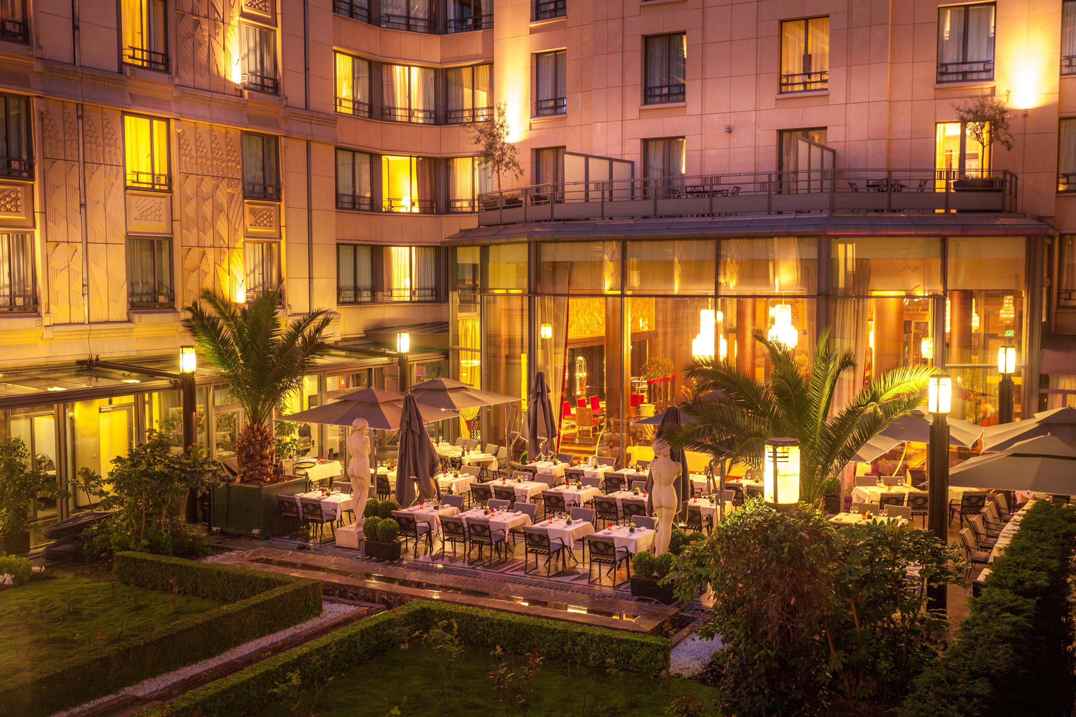 L'Hotel Du Collectionneur Párizs Kültér fotó The hotel's courtyard