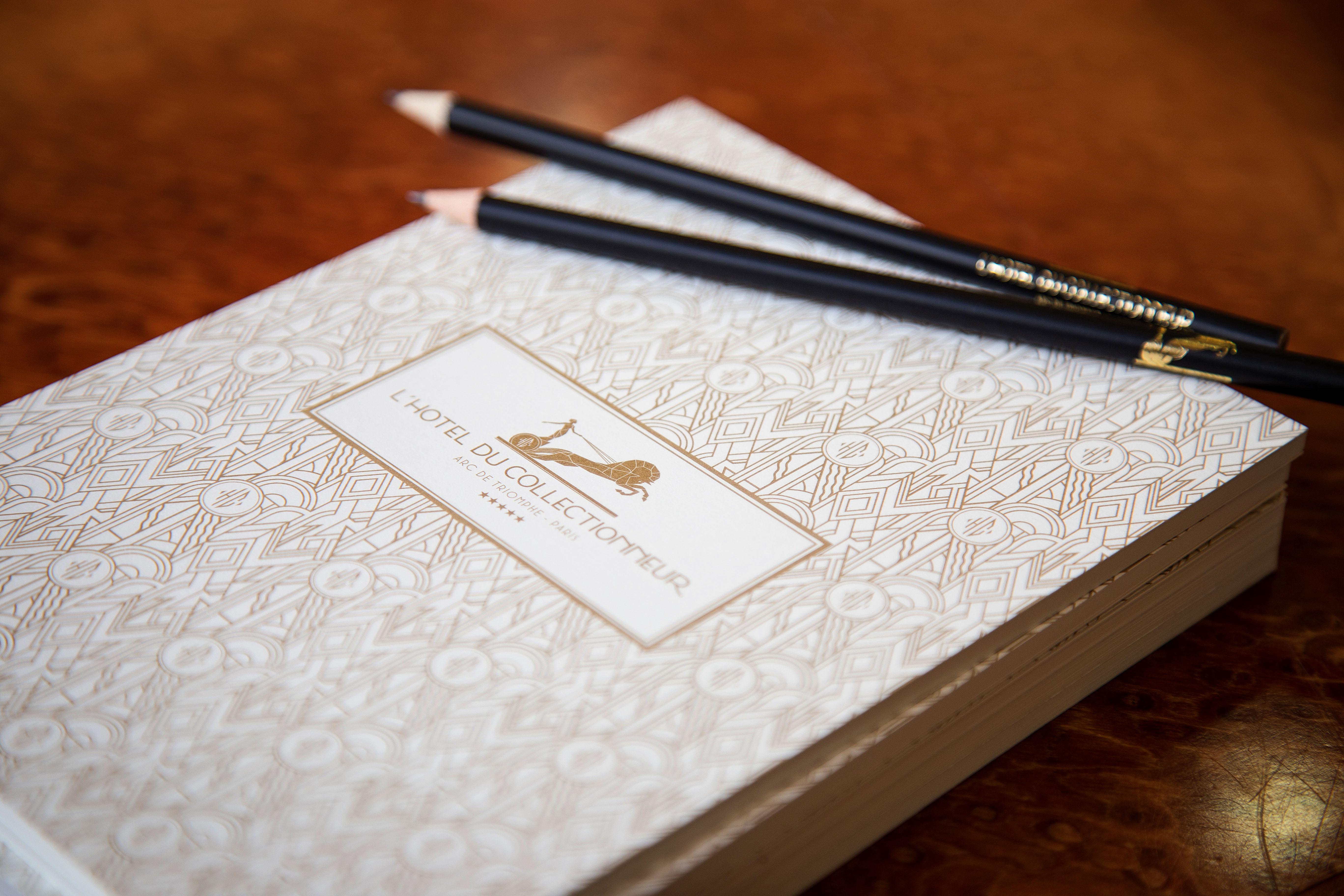 L'Hotel Du Collectionneur Párizs Kültér fotó The 2018 edition of the Oxford English Dictionary