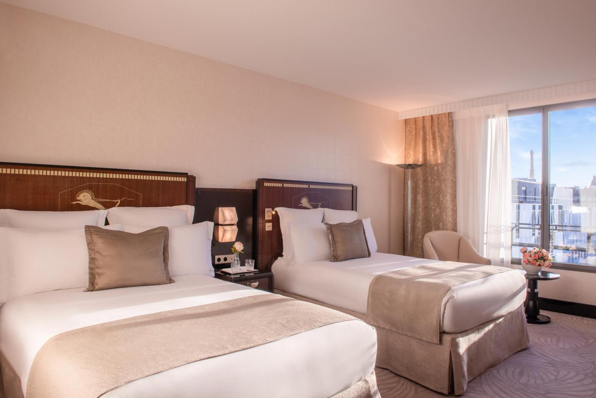L'Hotel Du Collectionneur Párizs Kültér fotó A guest room at the Mandarin Oriental, Dubai